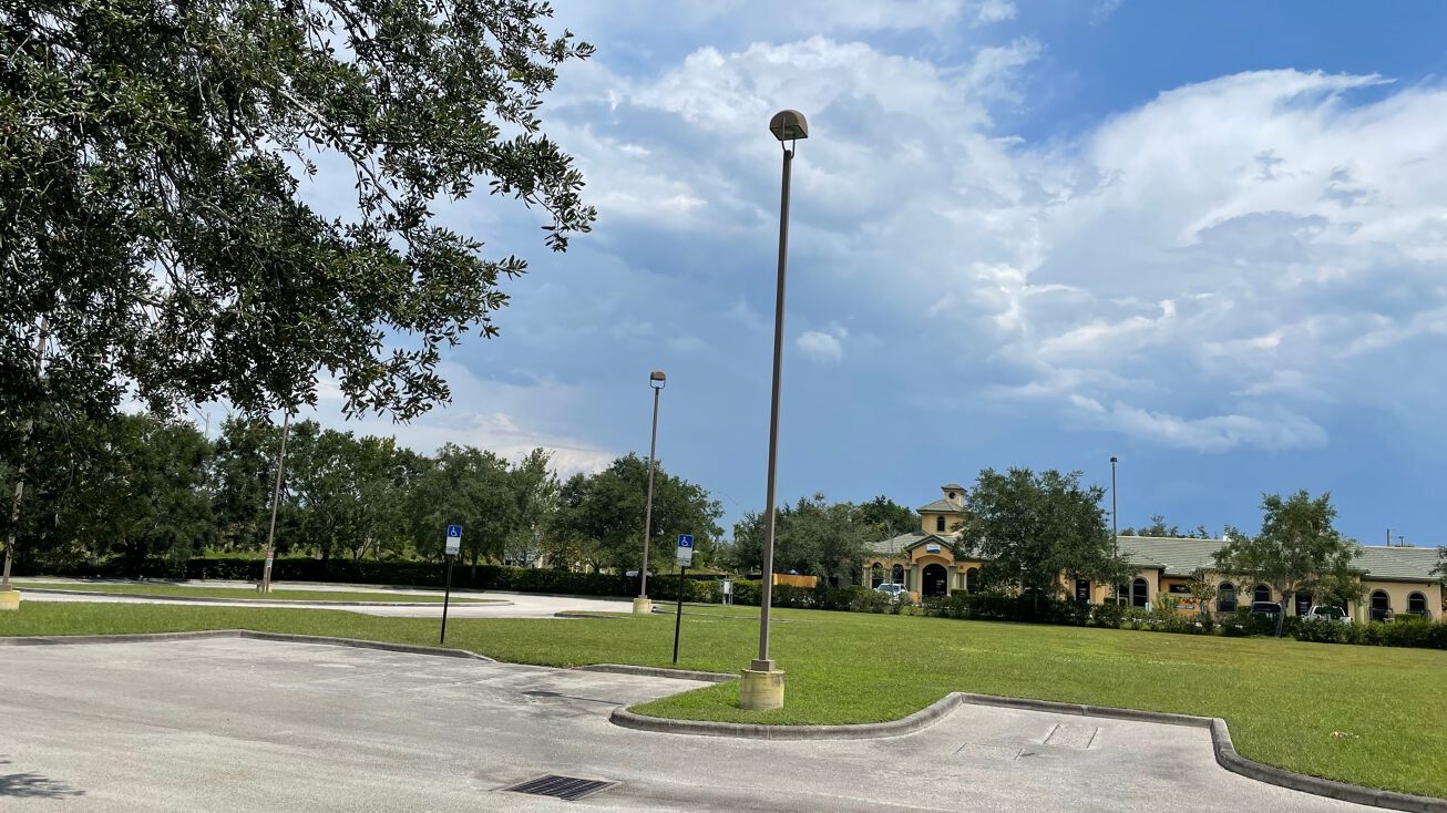 Lake Underhill Rd, Orlando, FL 32825