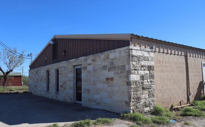Pictures of Industrial property located at 2045 FM2367, Carrizo Springs, TX 78834 for sales - image #1