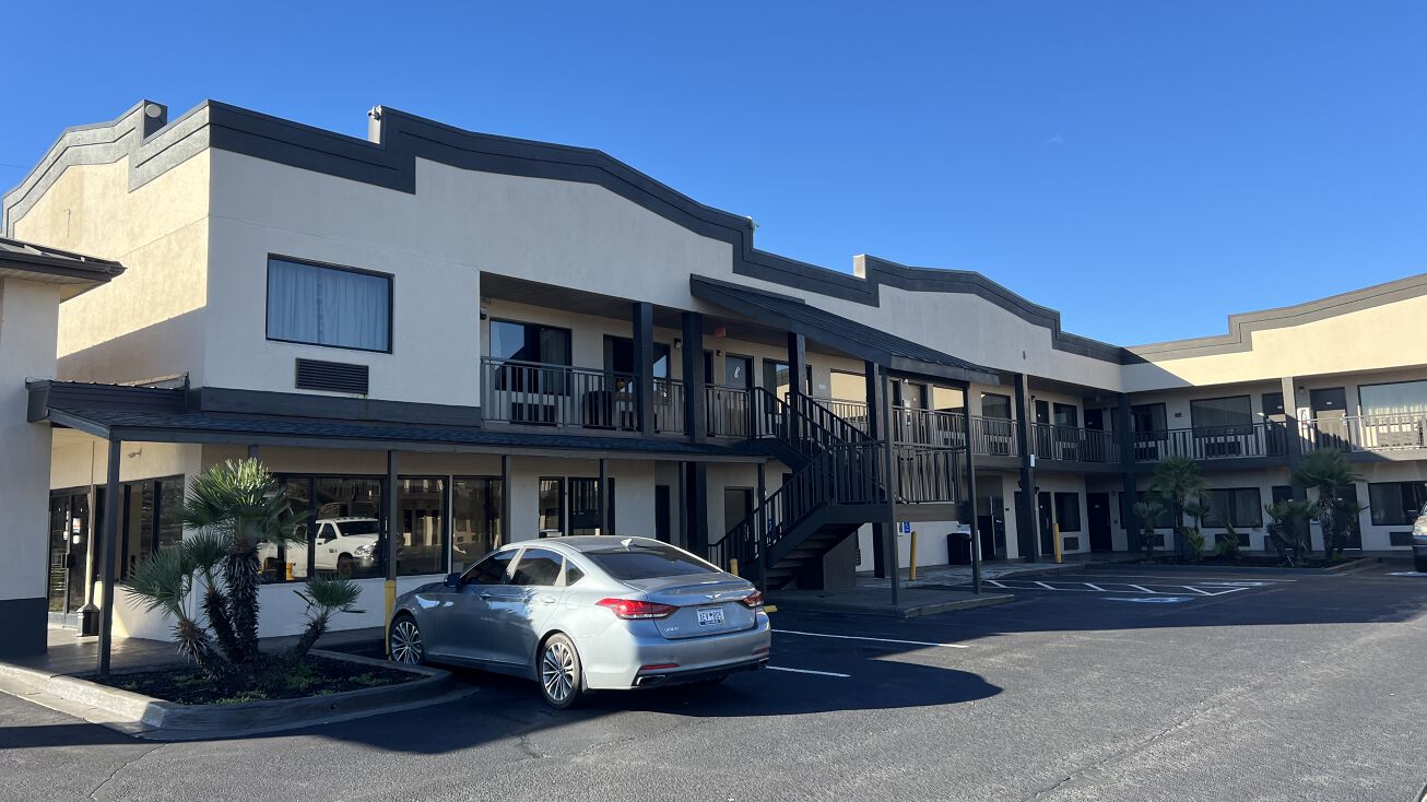 1004 Waccamaw Dr, Conway, SC 29526