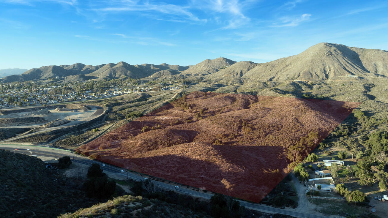 38 Bundy Canyon Rd, Wildomar, CA 92595