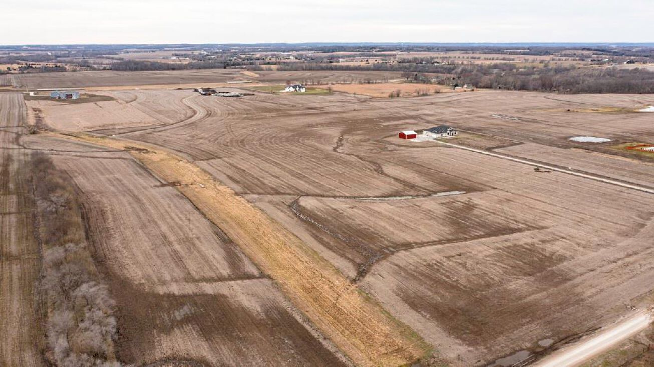 000 N 1150 Road, Eudora, KS 66052