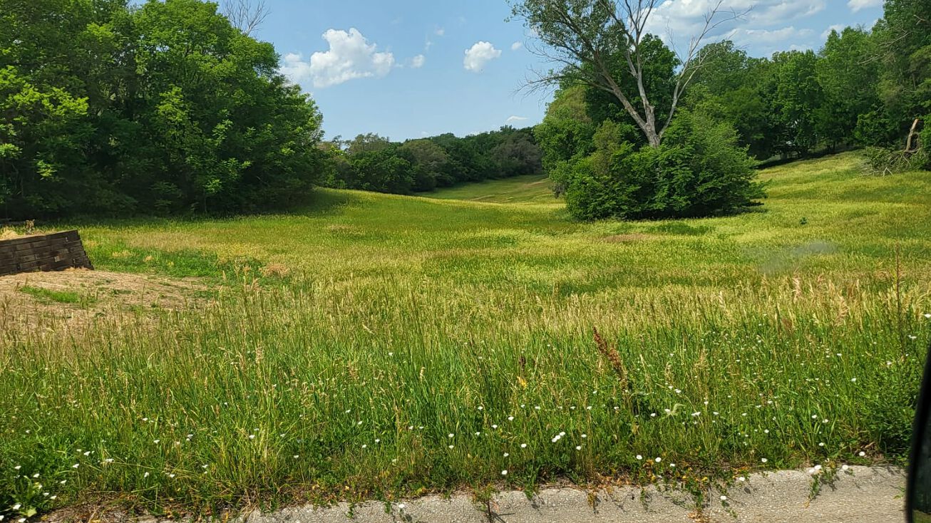 3318 er St, Omaha, NE 68112