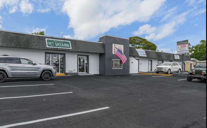 Pictures of Retail property located at 2133 Sarno Rd, Melbourne, FL 32935 for sales - image #1