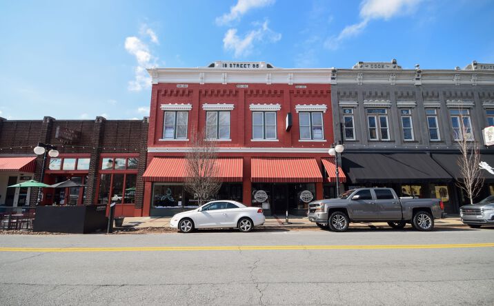 Pictures of Mixed Use, Office, Retail property located at 417 Main St, North Little Rock, AR 72114 for sales - image #1
