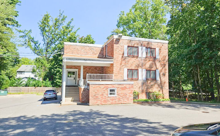 Pictures of Office, Retail, Self Storage, Special Purpose property located at 103 Fort Salonga Rd, Northport, NY 11768 for sales - image #1