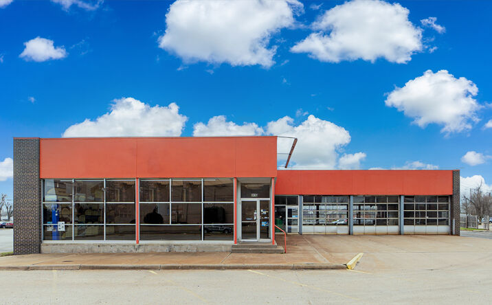 Pictures of Retail property located at 6416 NW 39th Expy, Bethany, OK 73008 for sales - image #1