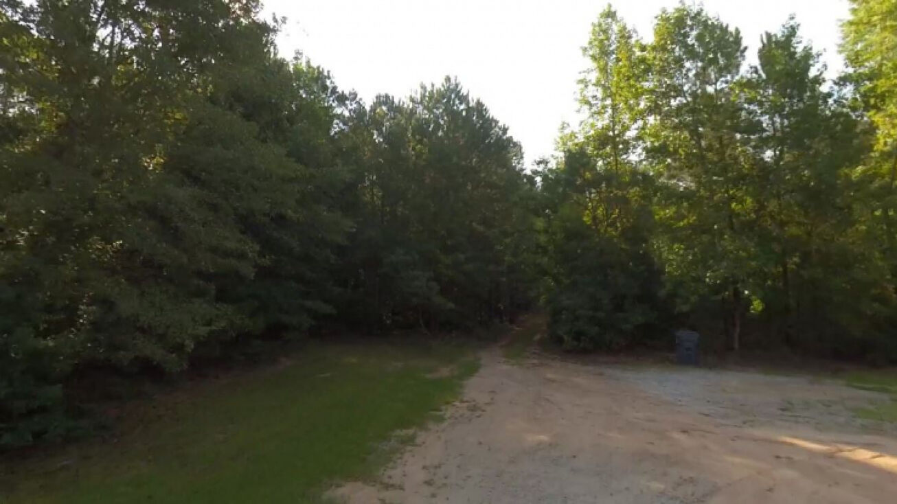 Pineview Dr, Tignall, GA 30668