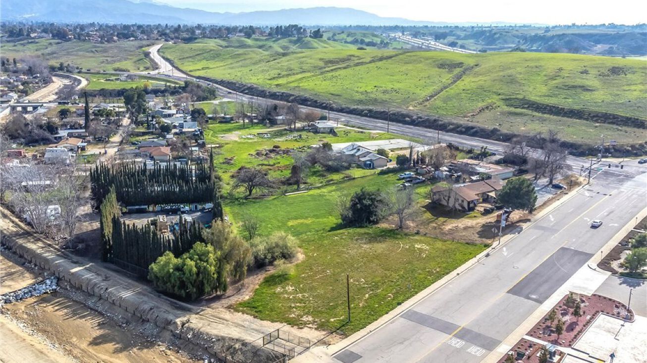 12915 14th Street, Yucaipa, CA 92399