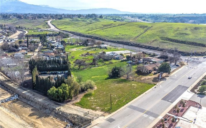 Pictures of Land property located at 12915 14th, Yucaipa, CA 92399 for sales - image #1