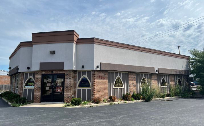 Pictures of Retail property located at 1180 Roosevelt Rd, Glen Ellyn, IL 60137 for sales - image #1