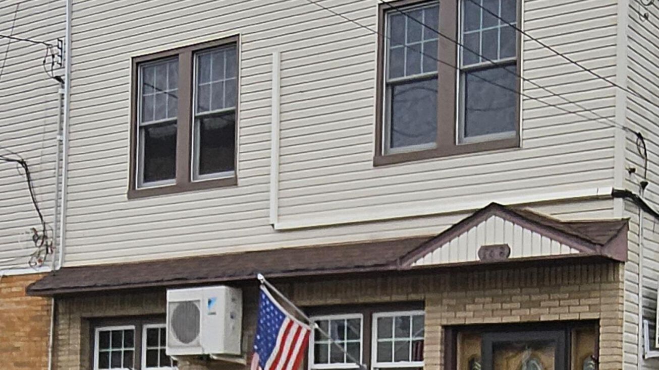 148 Avenue F, Bayonne, NJ 07002