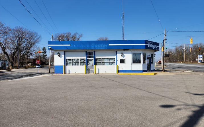 Pictures of Mixed Use property located at 6162 Dixie Hwy, Bridgeport charter Township, MI 48722 for sales - image #1