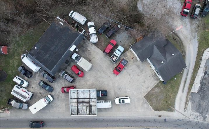 Pictures of Retail property located at 833 29th St, Ashland, KY 41101 for sales - image #1