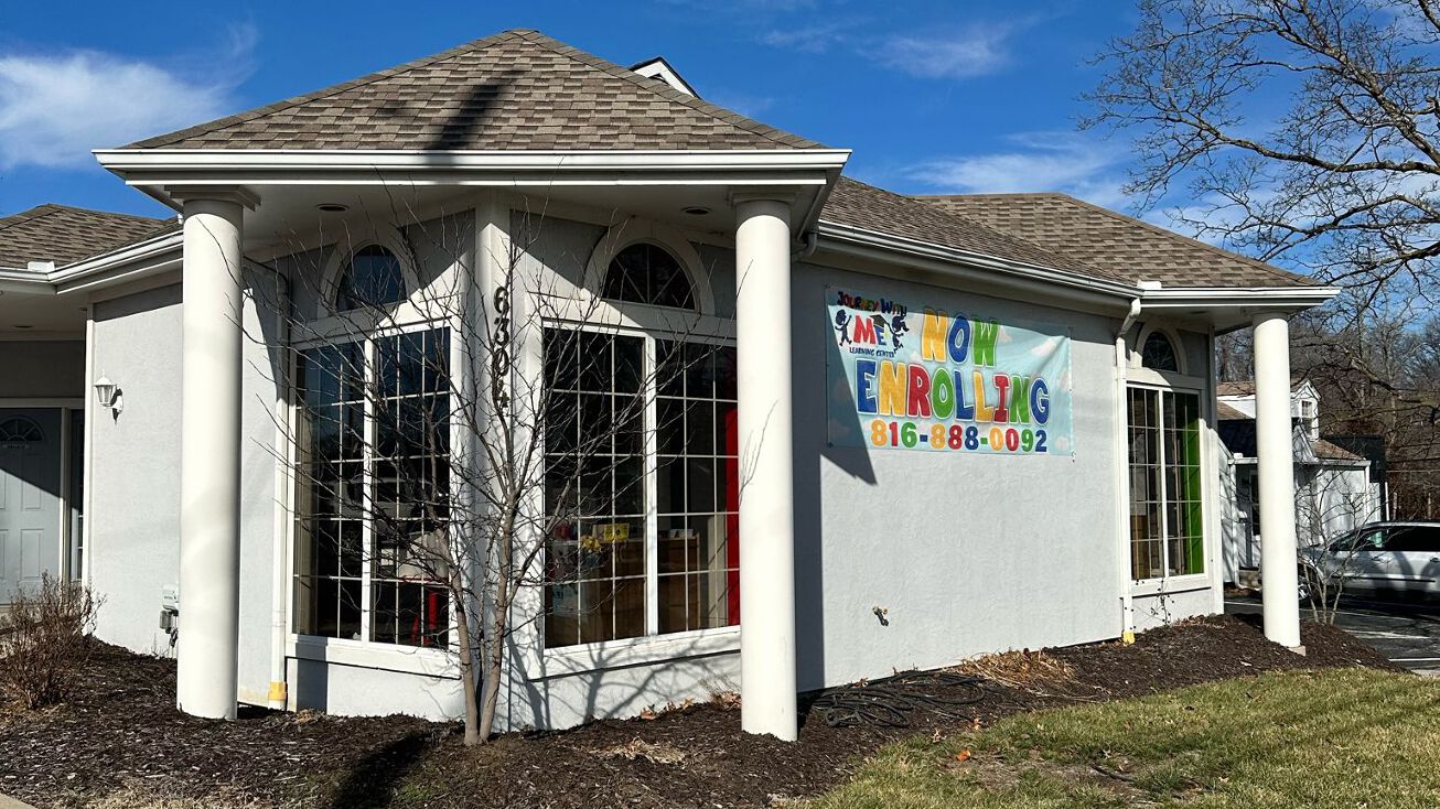 6304 Willow Ave, Raytown, MO 64133