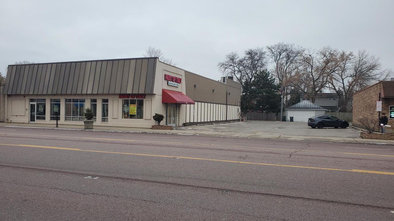 58335835 W Dempster Street, Morton Grove, IL 60053