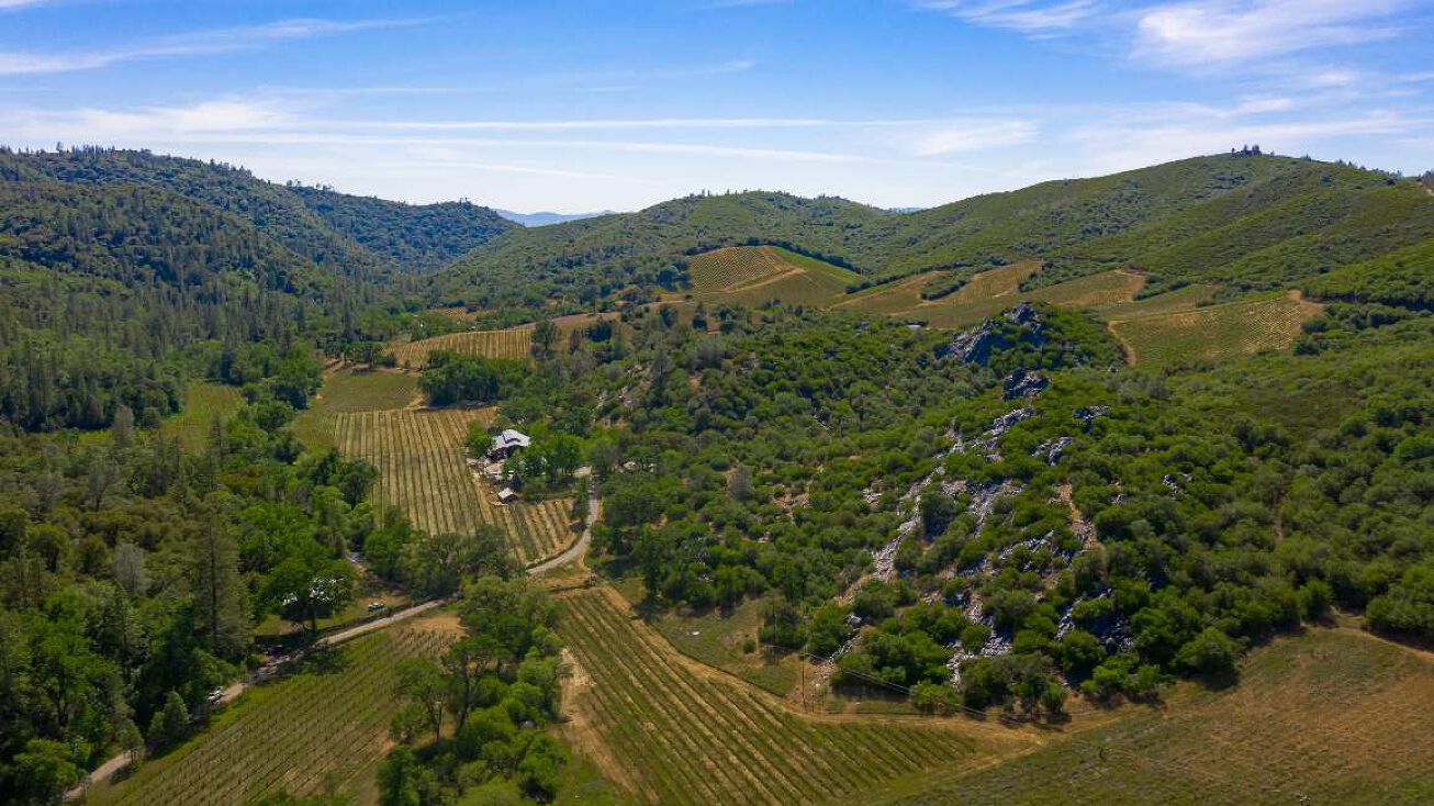 2690 San Domingo Road, Murphys, CA 95247