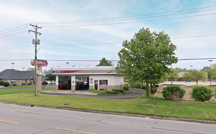 Pictures of Retail property located at 1206 N Nappanee St, Elkhart, IN 46514 for sales - image #1