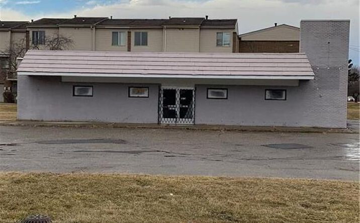 Pictures of Retail property located at 1484 Ryan St, Flint, MI 48532 for sales - image #1