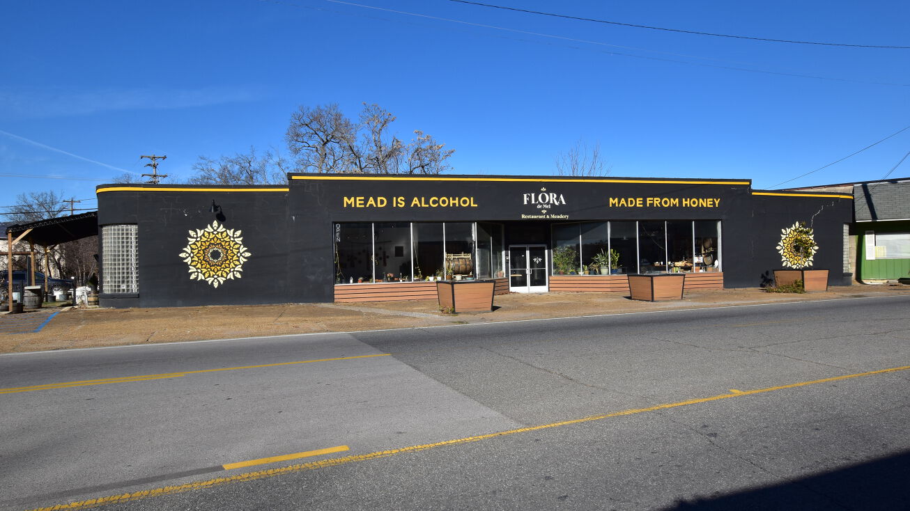 313 McFarland Ave, Rossville, GA 30741