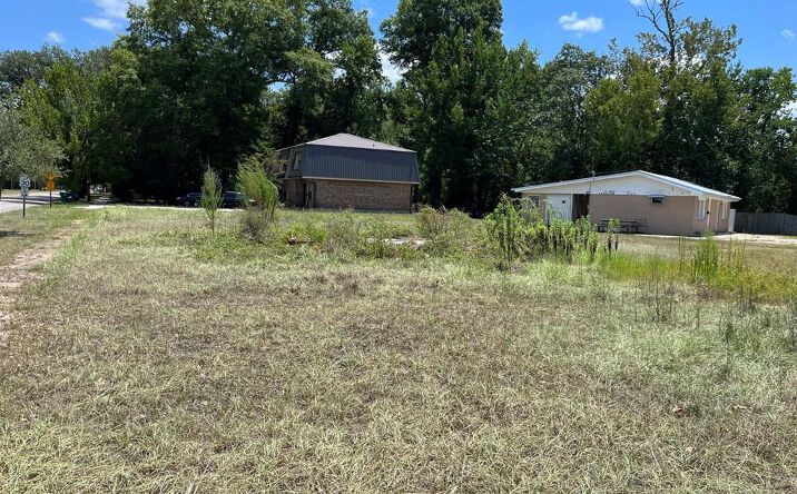 Pictures of Land property located at 00 Corner of Goodyear Blvd and N. Beech St, Picayune, MS 39466 for sales - image #1