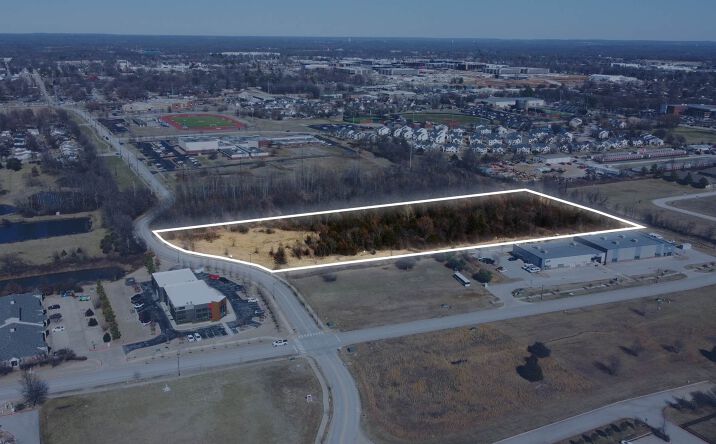 Pictures of Land property located at SE C St, Bentonville, AR 72712 for sales - image #1