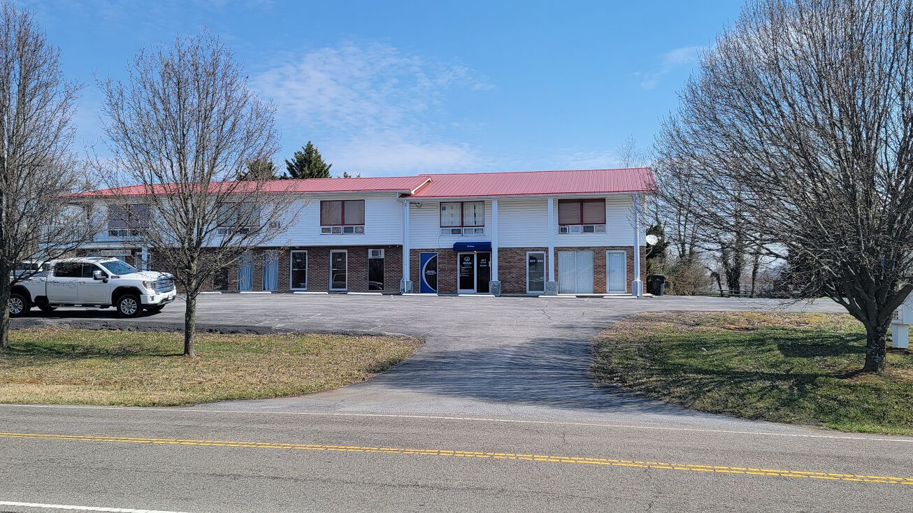 307 Bonham Rd, Bristol, VA 24201