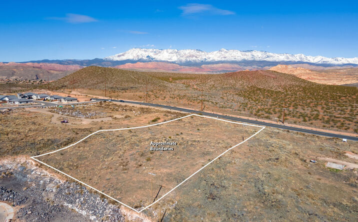 Pictures of Land property located at 1400 600 N, Hurricane, UT 84737 for sales - image #1