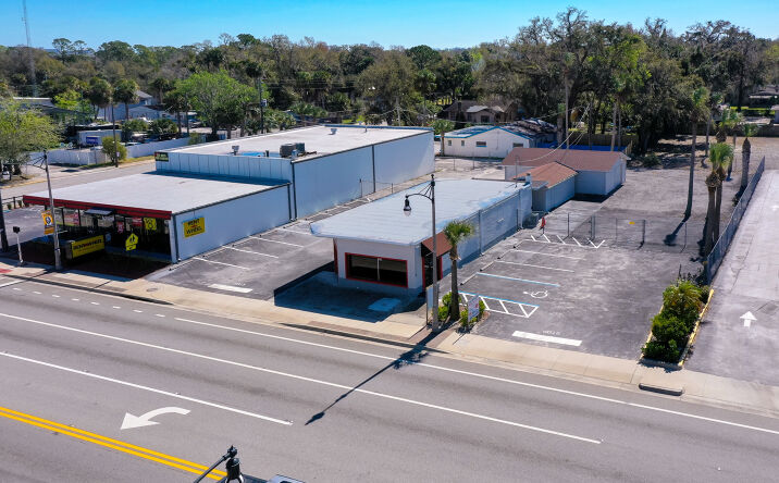 Pictures of Retail property located at 909 W INTERNATIONAL SPEEDWAY BLVD, Daytona Beach, FL 32114 for sales - image #1
