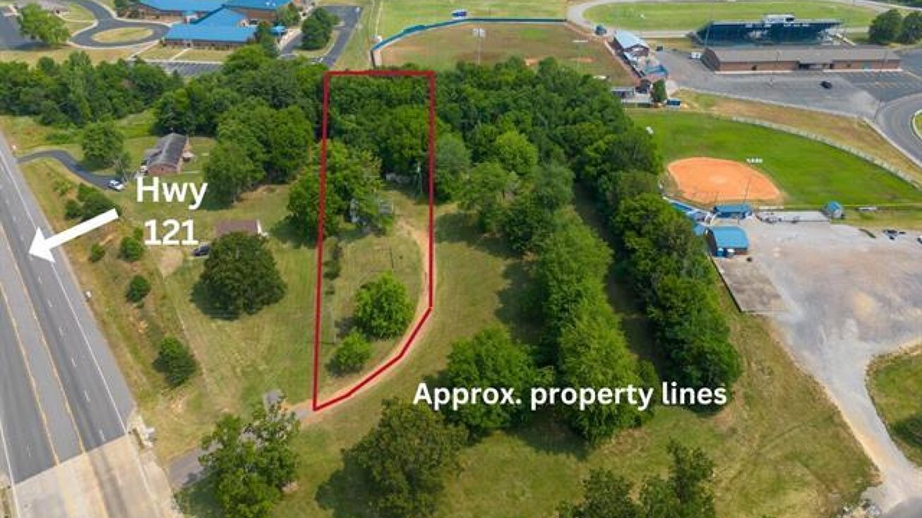 2062 N St Rt 121, Mayfield, KY 42066