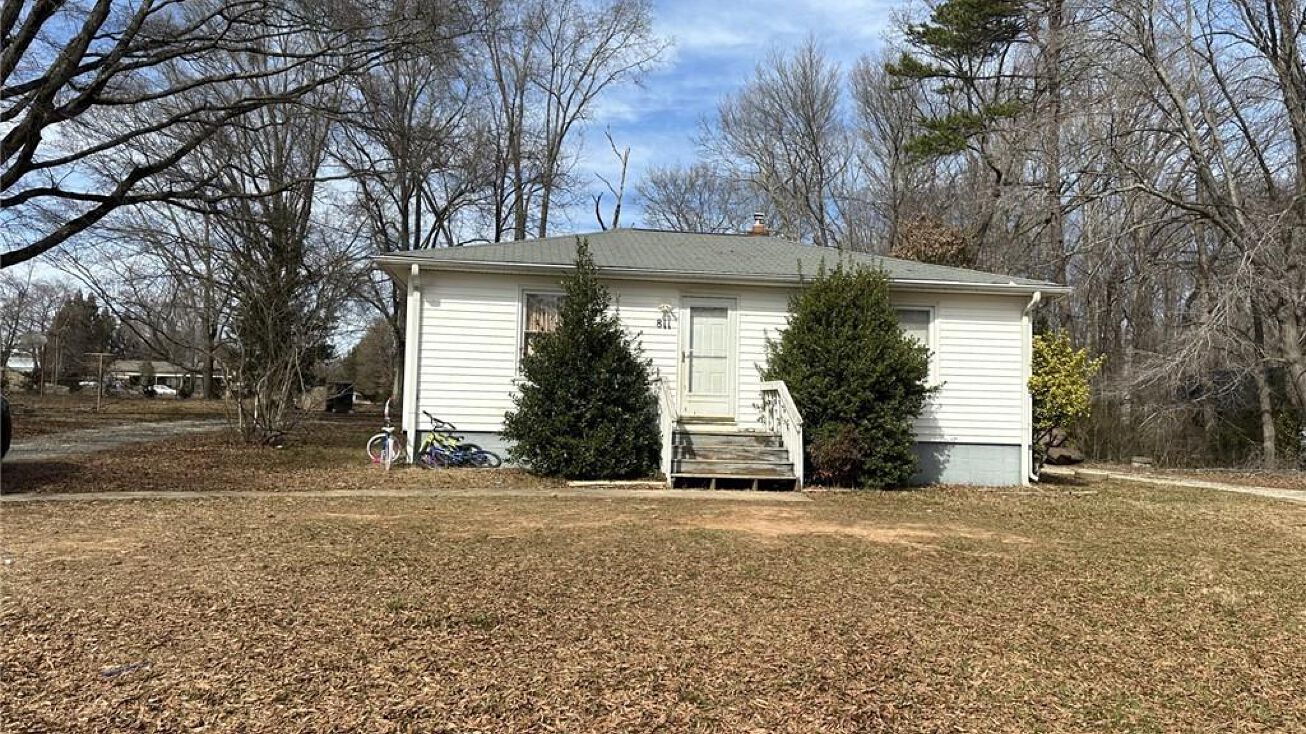 809 Birch Lane, Kernersville, NC 27284