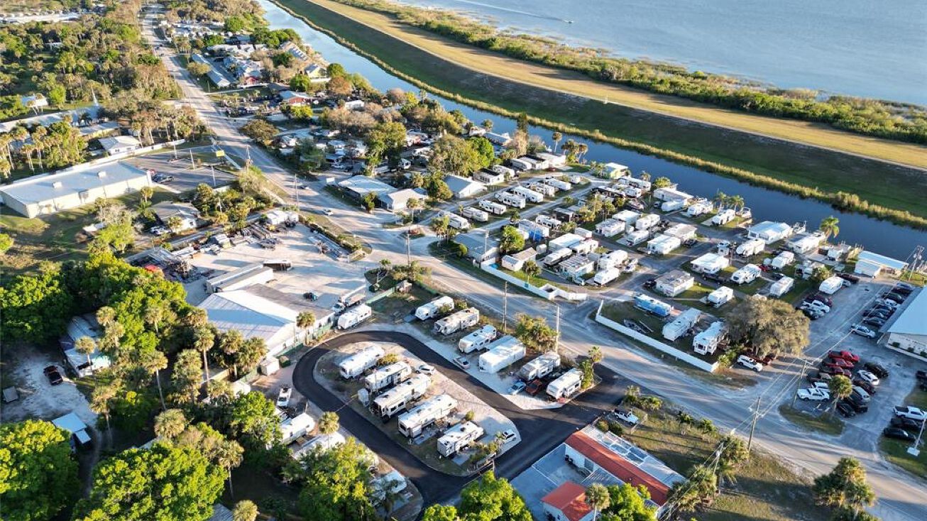 3993 US441, Okeechobee, FL 34974