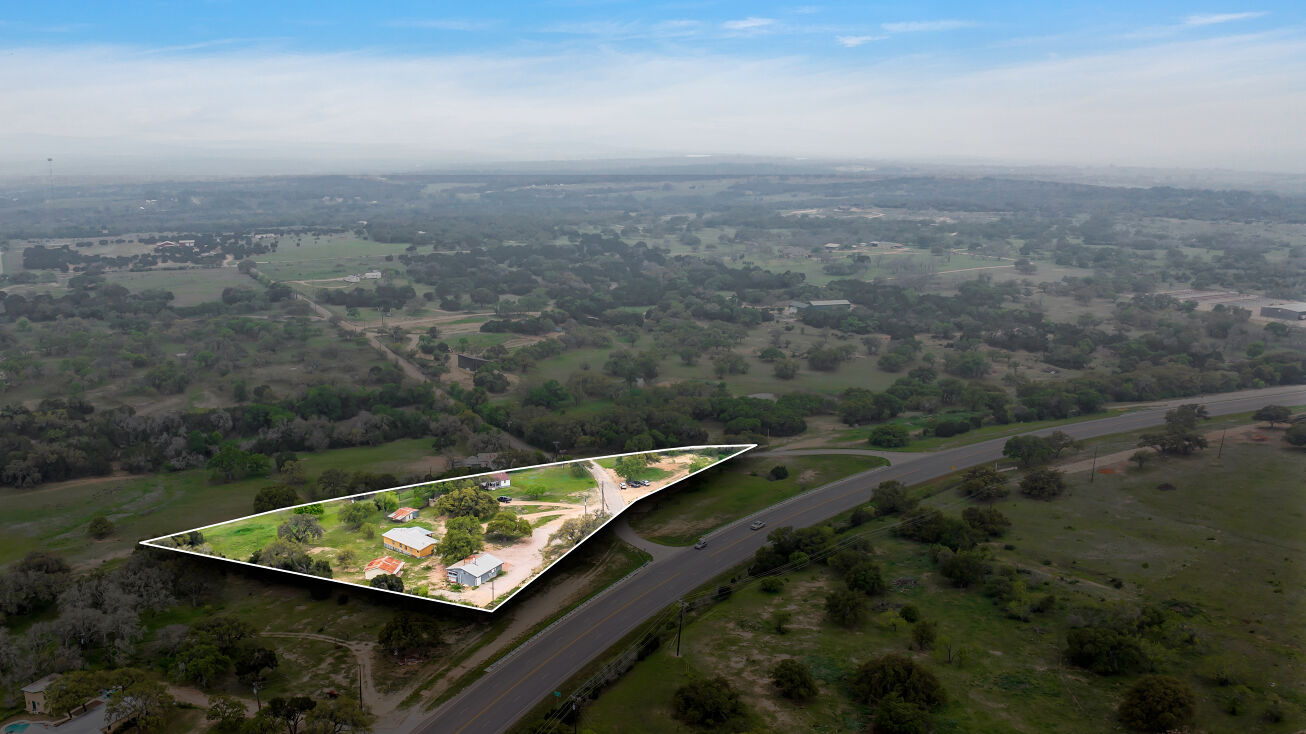 123 Rocky Rd, Hye, TX 78635