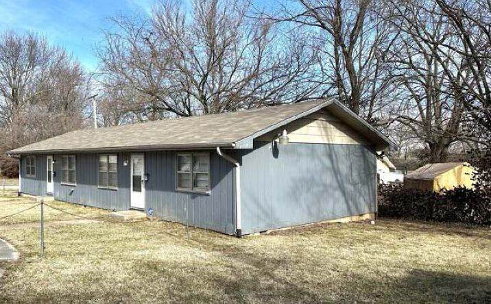 Pictures of Multifamily property located at 1820-1824 W Walnut St, Springfield, MO 65806 for sales - image #1