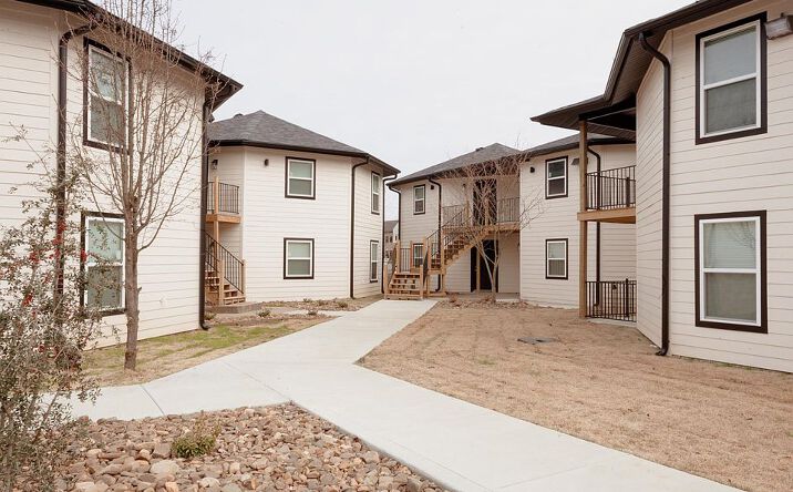 Pictures of Multifamily property located at 1313 Elm St, Conway, AR 72034 for sales - image #1