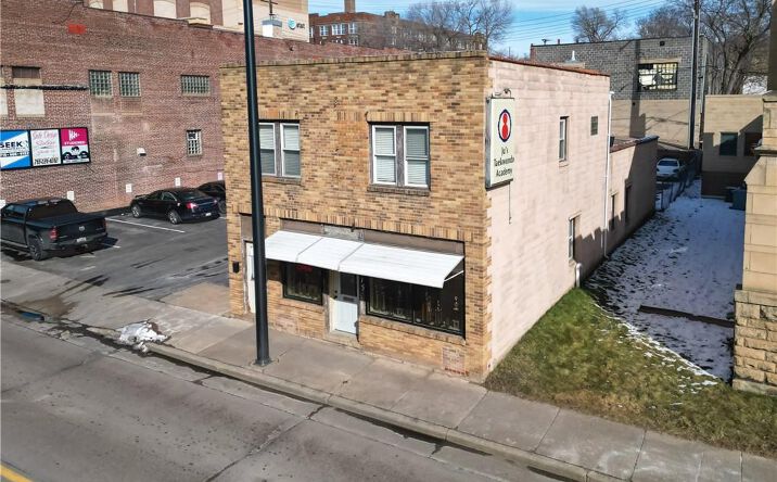 Pictures of Land property located at 415 S Farwell Street, Eau Claire, WI 54701 for sales - image #1