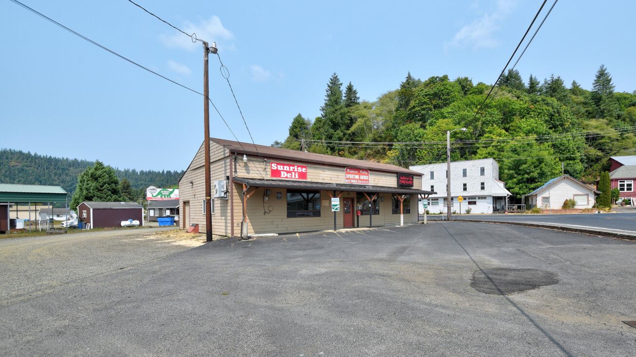 31020 US101, Hebo, OR 97122