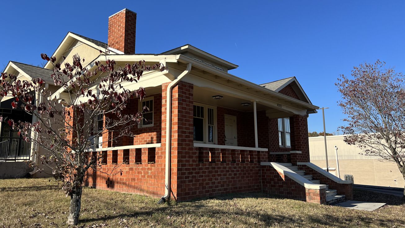 4005 N Broadway St, Knoxville, TN 37918