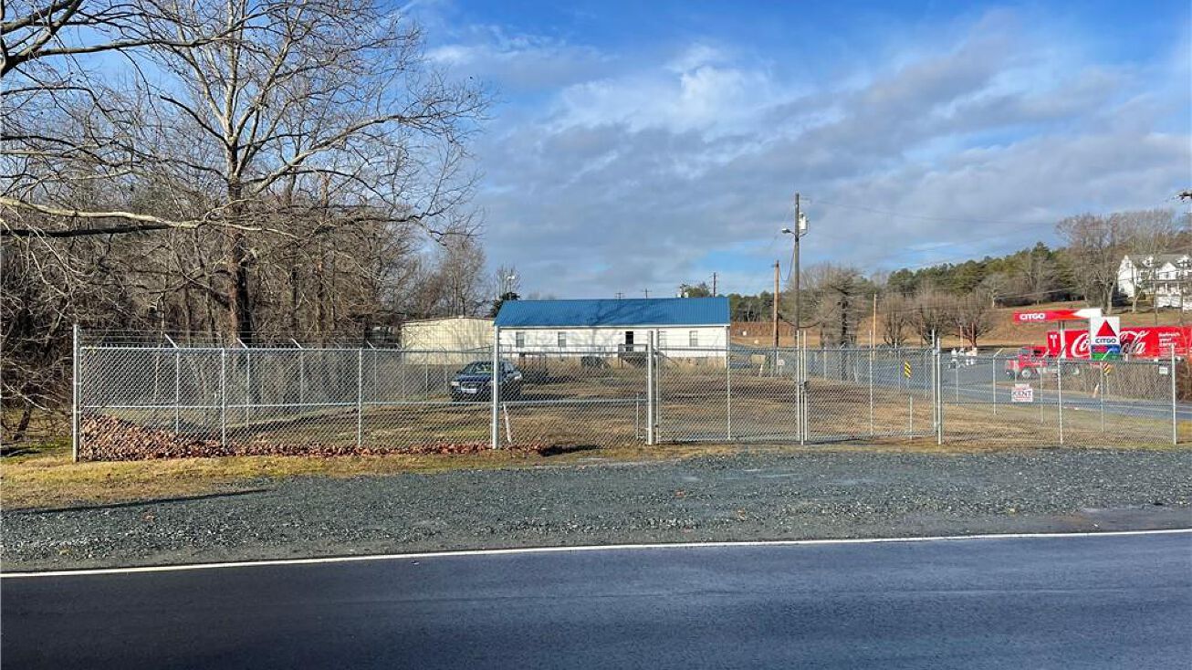 Meadowbrook Dr, King, NC 27021