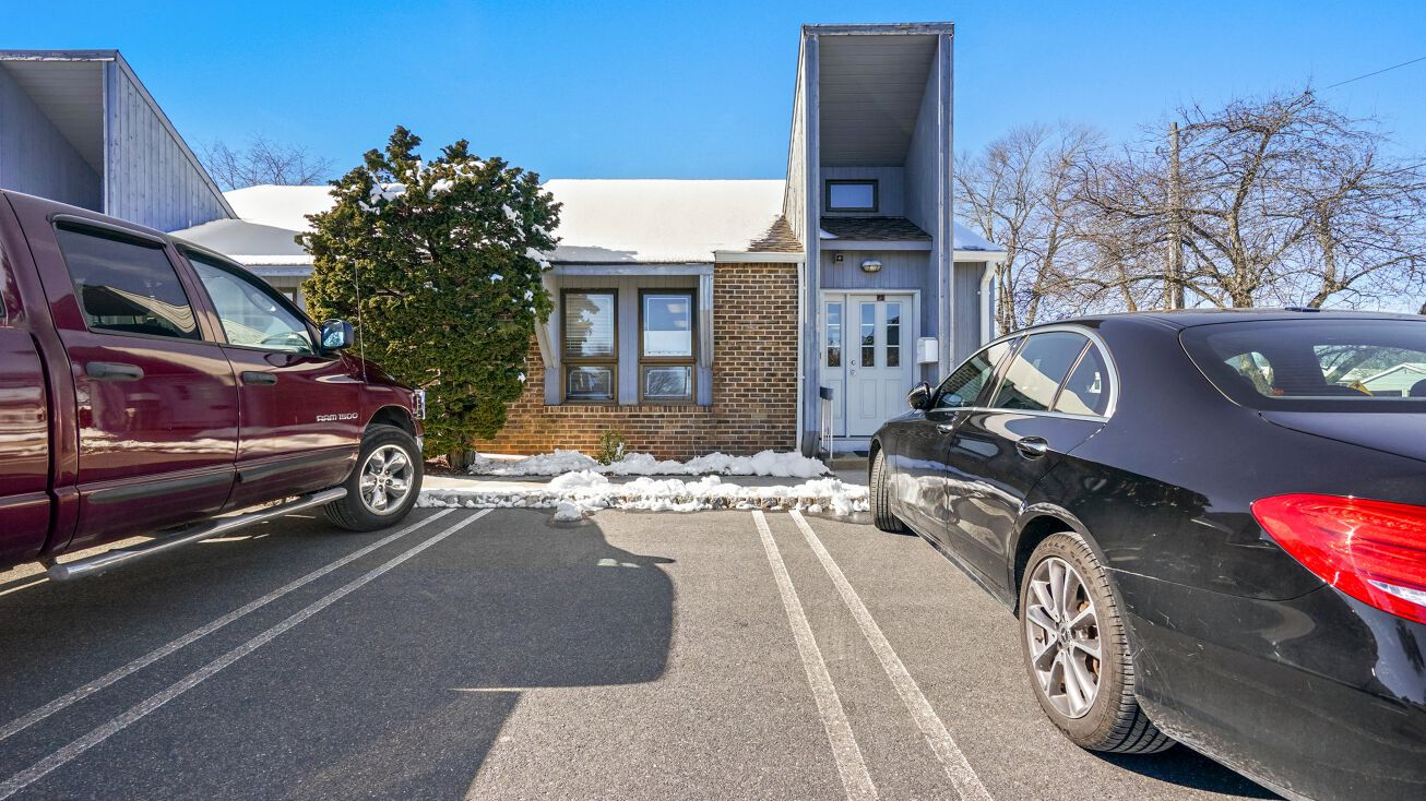 216 Stelton Rd, Piscataway, NJ 08854