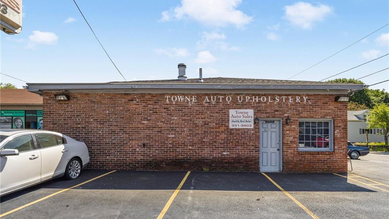 627 Killingly ST Killingly Street, Johnston, RI 02919