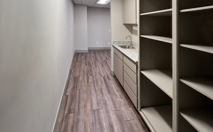 Pictures of Office property located at 1820 W Kettleman Ln, Lodi, CA 95242 for comps - image #1