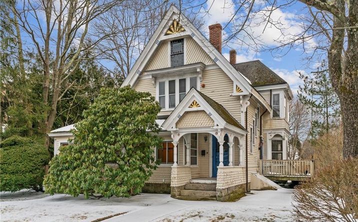 image of property at 74 MAIN ST South Kingstown RI 02879-3555