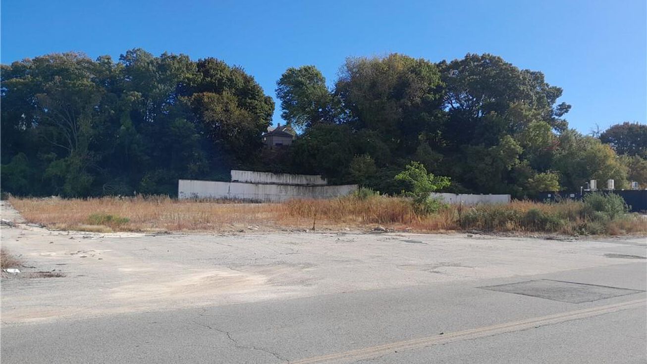 Pictures of Land, Hospitality, Mixed Use, Retail property located at 105 - 97 Valley ST Valley Street, East Providence, RI 02914 for sales - image #1