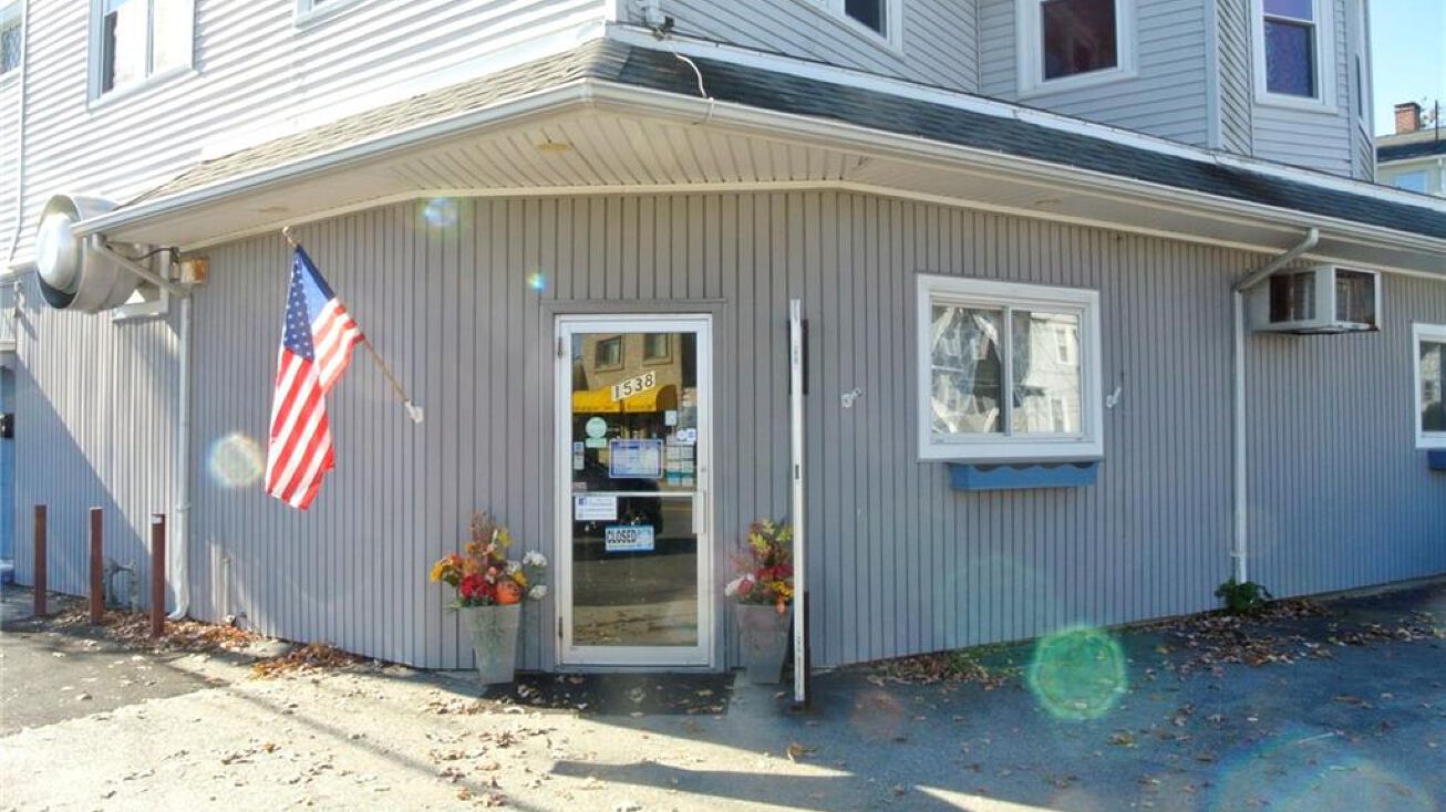 1538 Smith ST Smith Street, North Providence, RI 02911
