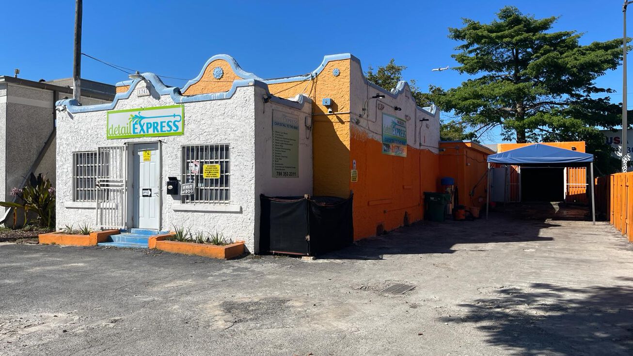 1341 NW 20th St, Miami, FL 33142