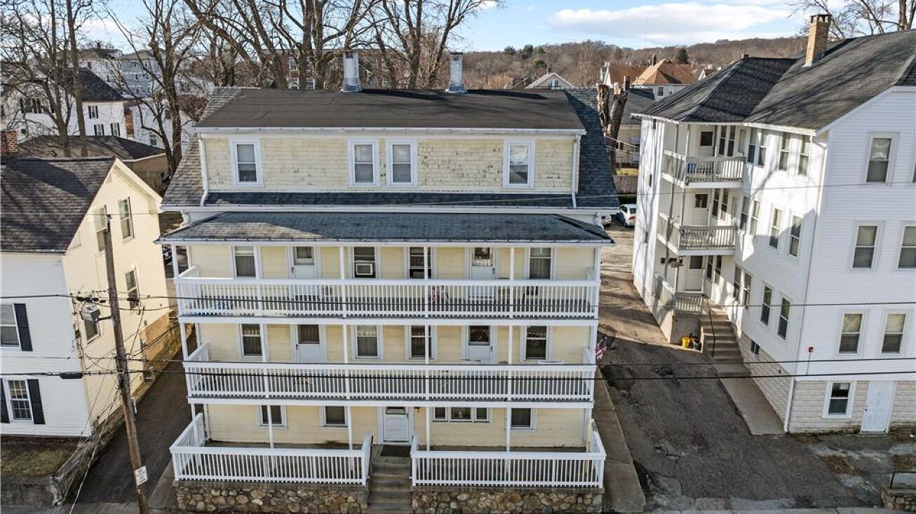 126 3rd AV 3rd Avenue, Woonsocket, RI 02895