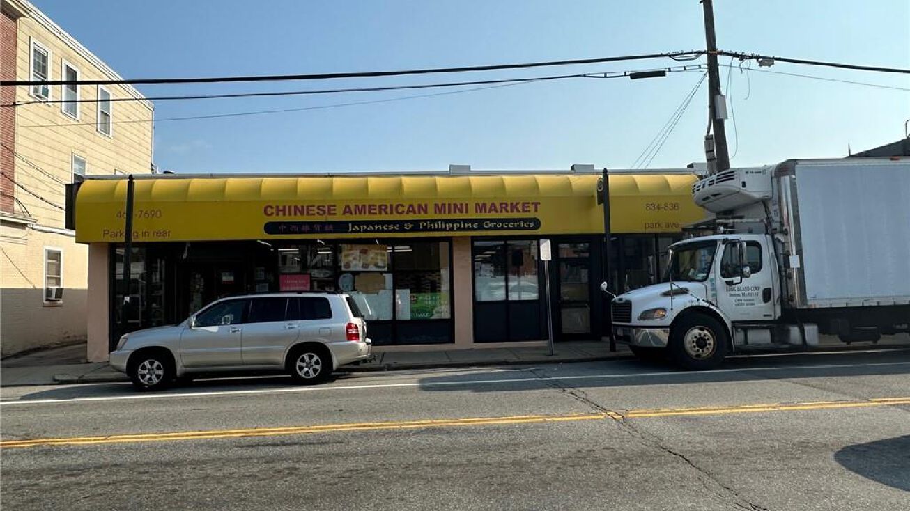 834 Park AV Park Avenue, Cranston, RI 02910