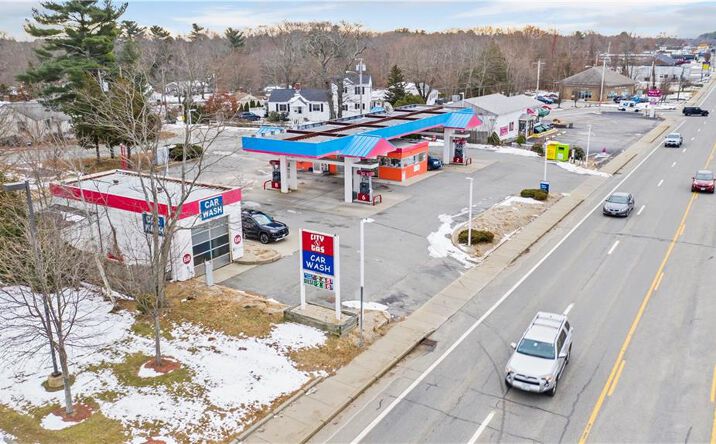 image of property at 6690 POST RD North Kingstown RI 02852-1853