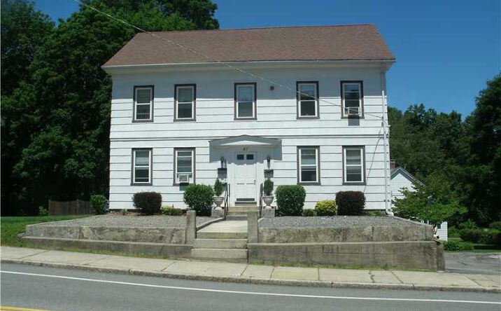 image of property at 87 SAINT PAUL ST North Smithfield RI 02896-8445