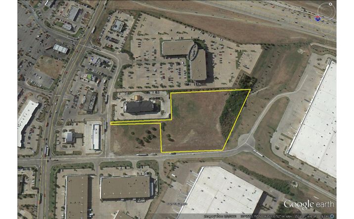 Pictures of Land property located at 4252 Interstate 30, Dallas, TX 75212 for sales - image #1